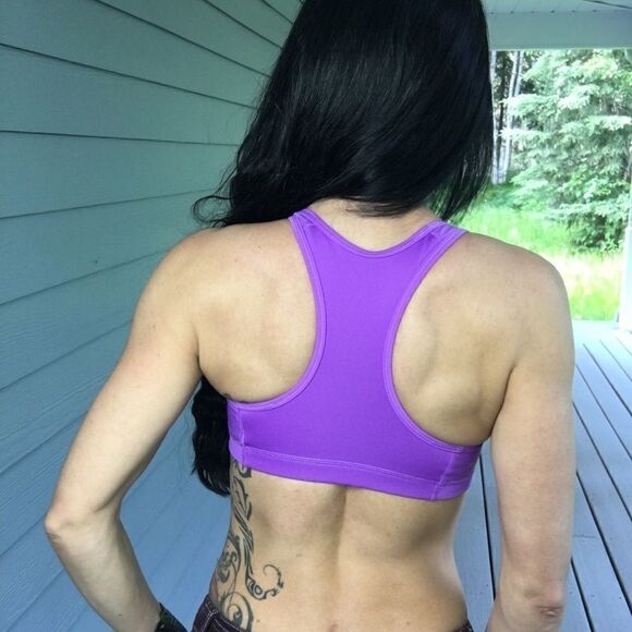 Nike Dry Fit Purple sports bra - Picture 5 of 7
